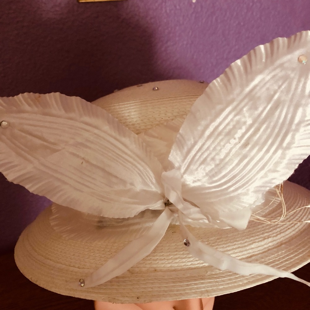 Ladies Hats - Picture 2 of 5